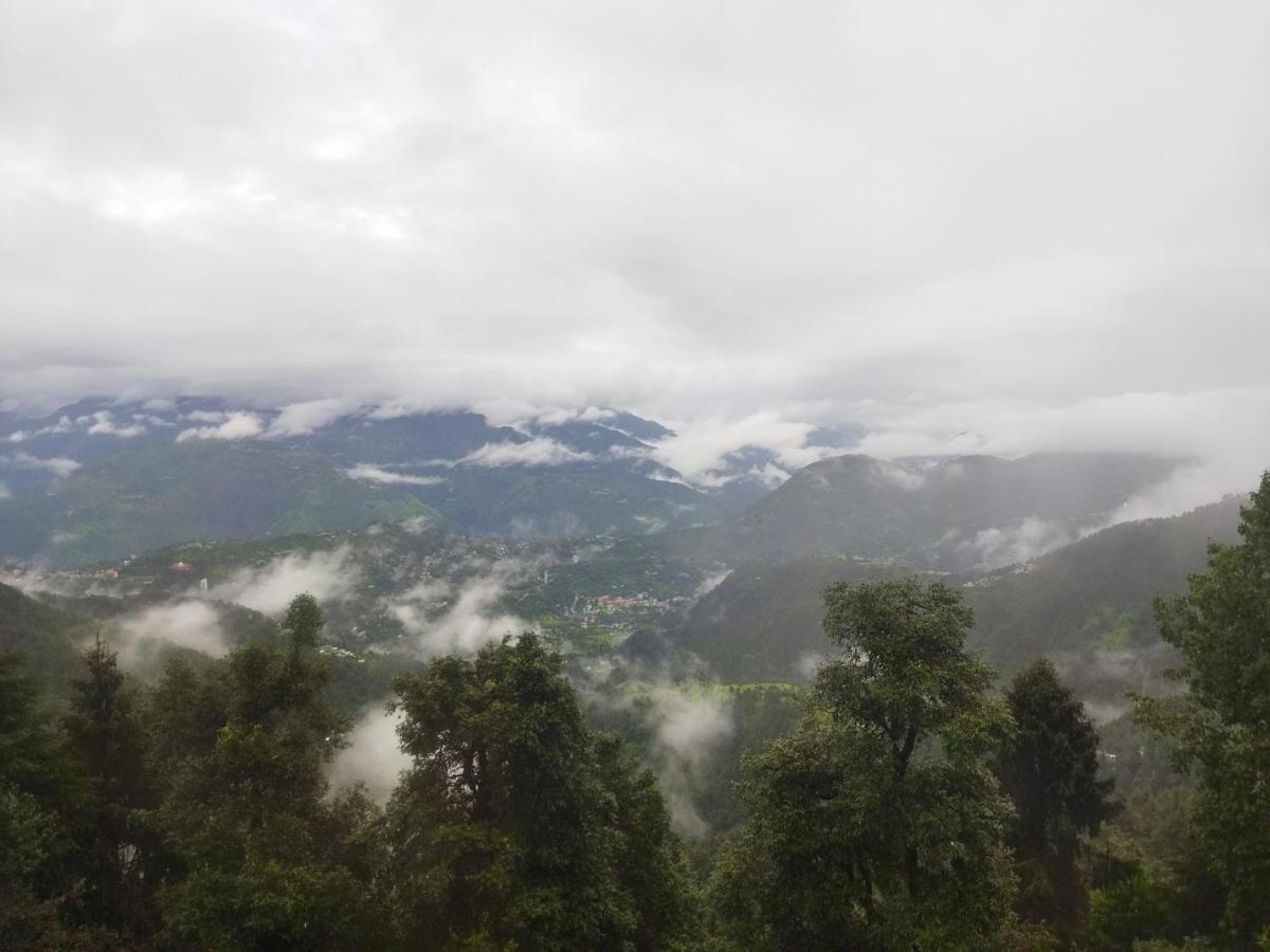 Surya Resort Dalhousie Bagian luar foto